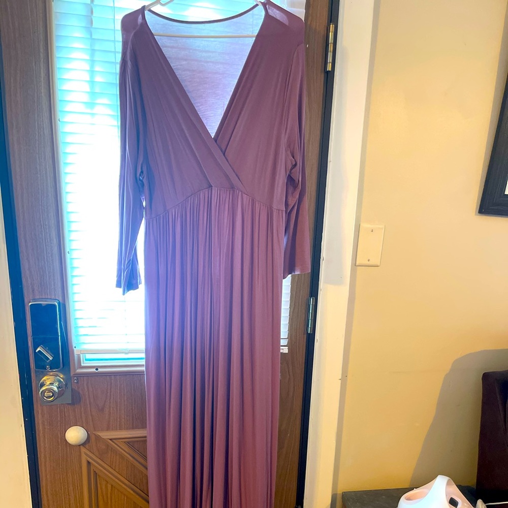 Light purple maternity dress, size xl. Worn one time.